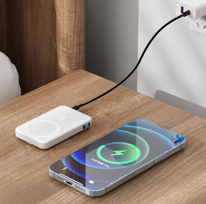 cj 4 Magnetic Power Bank